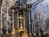 1DX25422altare  Chiesa SS. Trinità